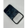 Чехол для iPhone 17 Pro с 3D принтом Соты с перепадом темно-синего цвета, накладка силиконовая, рамка черная