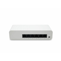 Коммутатор PoE EL S-6/4PAE, 4 PoE порта 10/100 Мбит/с, 2 Uplink порта 100 Мбит/с RJ-45, 55Вт, коммутационная способность 1,2 Гбит/с, белый
